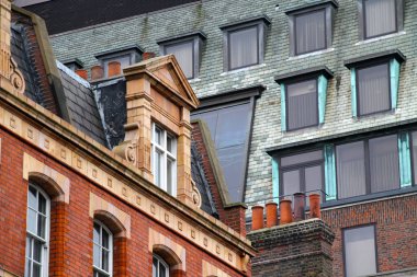 Londra şehir merkezinde bir bina.