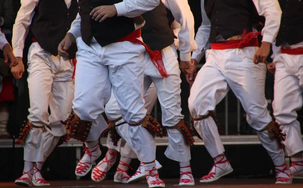 Halk Festivalinde Geleneksel Bas Dansı — Stok fotoğraf