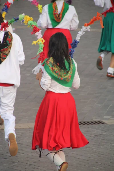 Traditioneller Baskischer Tanz Auf Einem Straßenfest — Stockfoto