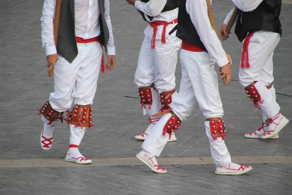 Geleneksel Bask Dansı Sokak Festivalinde — Stok fotoğraf