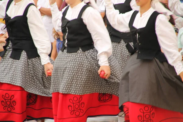 Παραδοσιακός Βασκικός Χορός Φεστιβάλ Δρόμου — Φωτογραφία Αρχείου