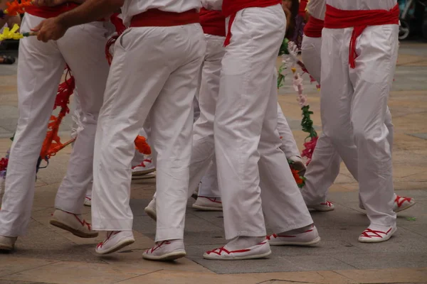 Halk Festivalinde Geleneksel Bas Dansı — Stok fotoğraf