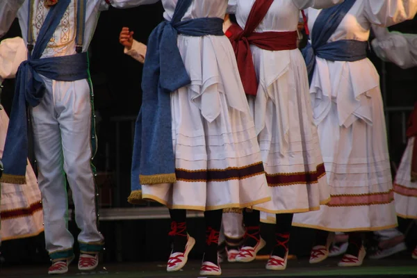 Tradycyjny Taniec Baskijski Festiwalu Folkowym — Zdjęcie stockowe