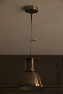 Modern lamba bir odada