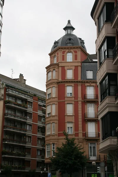 Edificio Barrio Bilbao —  Fotos de Stock