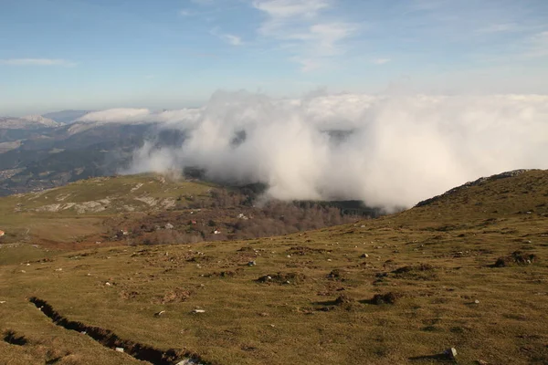 バスク地方の山の中の風景 — ストック写真