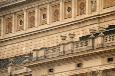 Frankfurt şehir merkezinde bir bina.