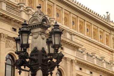 Frankfurt şehir merkezinde bir bina.