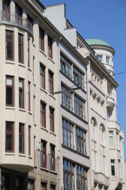 Hamburg şehir merkezinde bir bina.