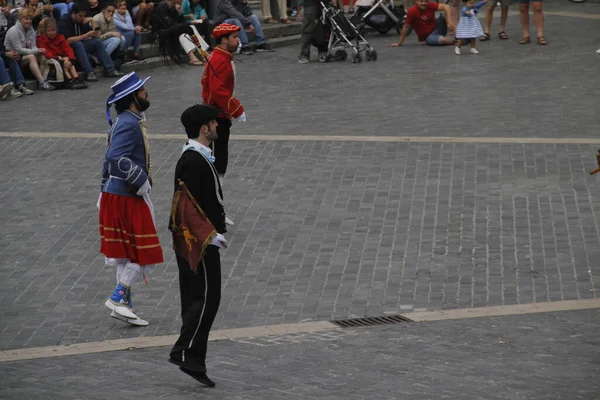 Dança Basca Tradicional Festival Folclórico — Fotografia de Stock