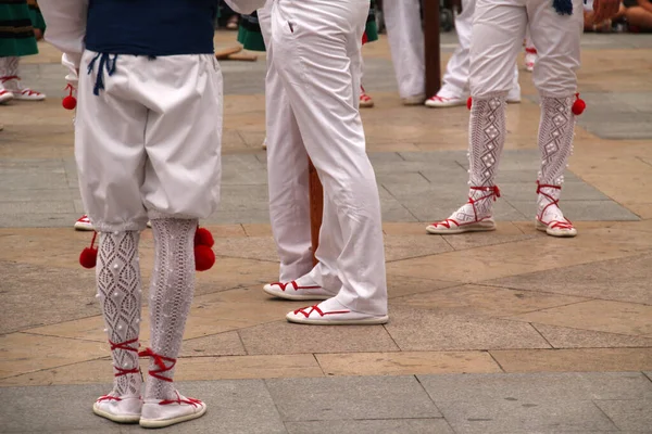 Halk Festivalinde Geleneksel Bas Dansı — Stok fotoğraf