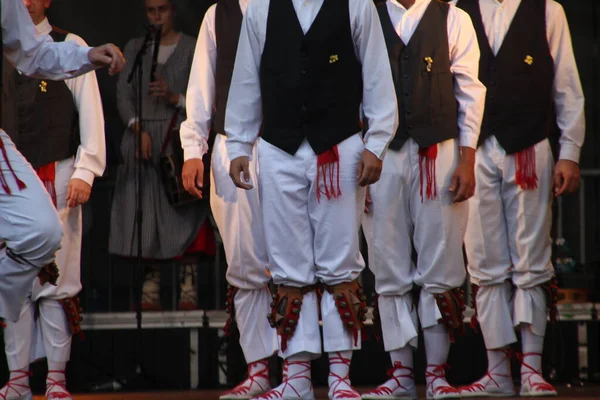 Halk Festivalinde Geleneksel Bas Dansı — Stok fotoğraf