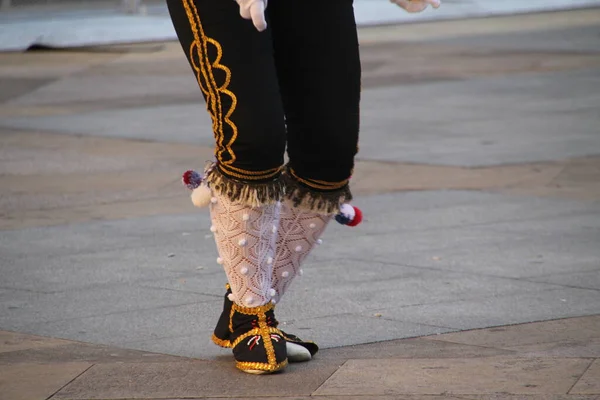 Halk Festivalinde Geleneksel Bas Dansı — Stok fotoğraf