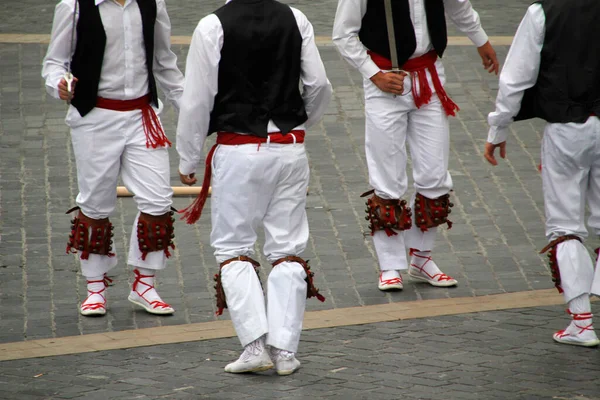 Halk Festivalinde Geleneksel Bas Dansı — Stok fotoğraf