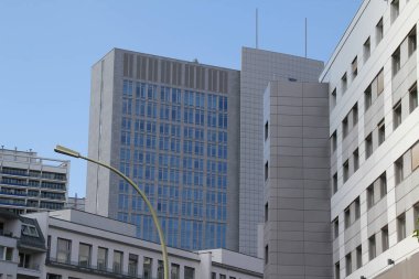 Berlin şehir merkezinde bina.