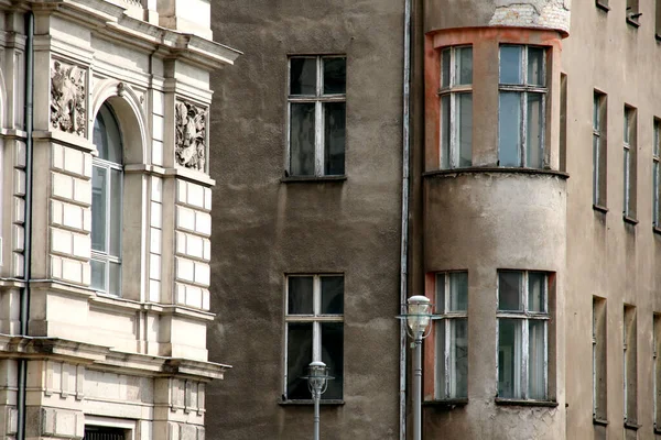 Berlin şehir merkezinde bina.