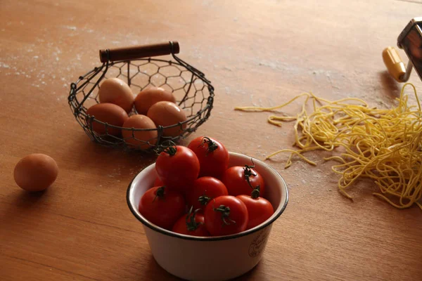 Cozinha Com Ingredientes Para Cozinhar Pratos Italianos — Fotografia de Stock