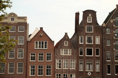 Amsterdam şehir merkezinde mimarlık