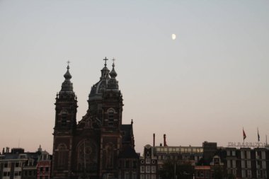 Amsterdam şehir merkezinde mimarlık