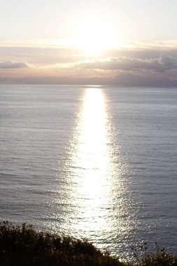 Bir yaz gününde, gün batımında