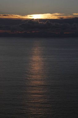 Bir yaz gününde, gün batımında