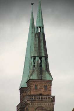 Eski Nuremberg kasabasının mimarisi.