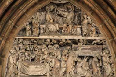 Eski Nuremberg kasabasının mimarisi.