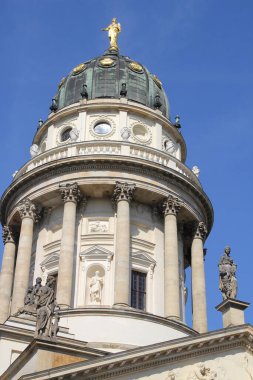 Berlin şehir merkezinde bina.