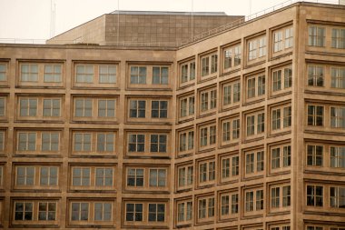 Berlin şehir merkezinde bina.