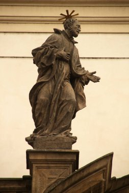 Prag 'ın eski kentinde anıtsal mimari