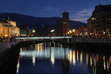 Bilbao şehrindeki şehir manzarası