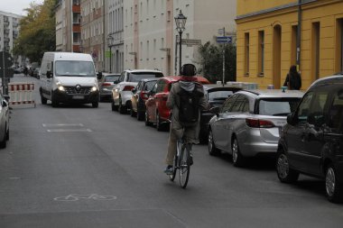 Berlin 'de bisiklet sürmek