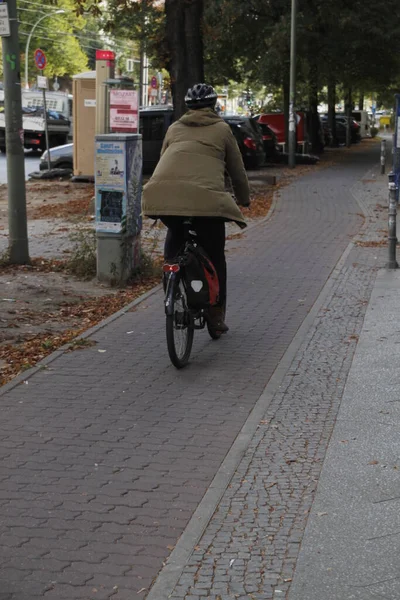 Andar Bicicleta Cidade Berlim — Fotografia de Stock