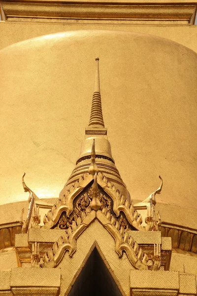 バンコクのダウンタウンにある寺院 — ストック写真