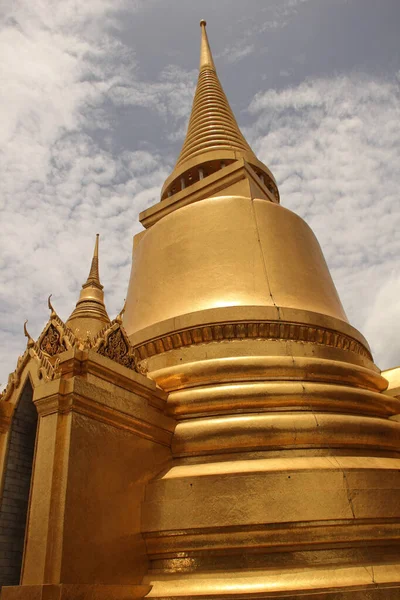 Templom Belvárosban Bangkok — Stock Fotó