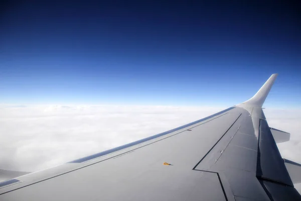 Коммерческий Самолет Время Полета — стоковое фото
