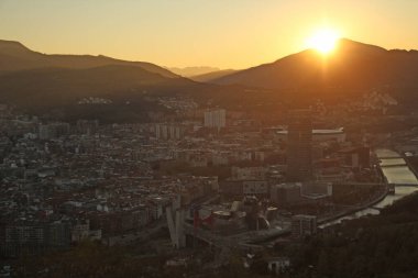 Bilbao şehrindeki şehir manzarası