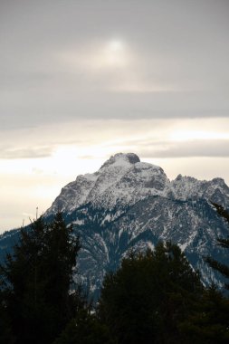 Alman Alplerinde kış manzarası