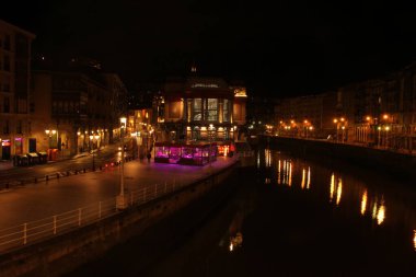 Bilbao mahallesinde bir bina.