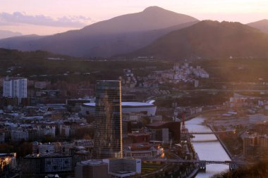 Bilbao şehrinde şehir manzarası