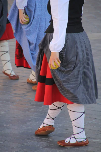 Dança Basca Tradicional Festival Folclórico — Fotografia de Stock