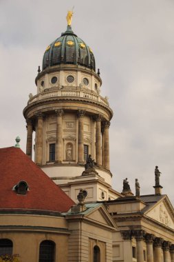 Berlin şehir merkezinde bina.