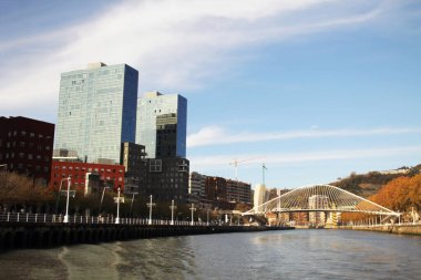 Bilbao mahallesinde bir bina.