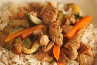 Kuzu ve kuzu etli Fas yemeği