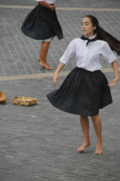 Traditioneller Baskischer Tanz Auf Einem Volksfest — Stockfoto