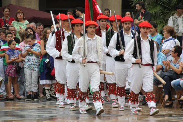 Παραδοσιακός Χορός Basque Ένα Λαϊκό Φεστιβάλ — Φωτογραφία Αρχείου