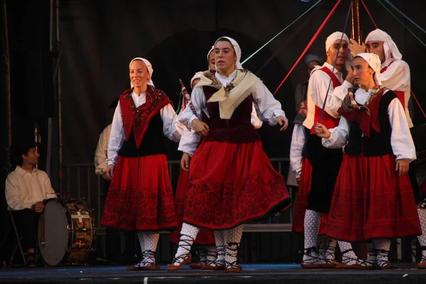 Dança Basca Tradicional Festival Folclórico — Fotografia de Stock