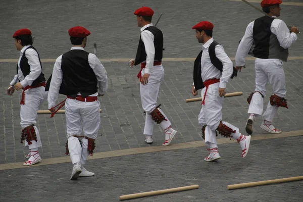 Traditioneller Baskischer Tanz Auf Einem Volksfest — Stockfoto