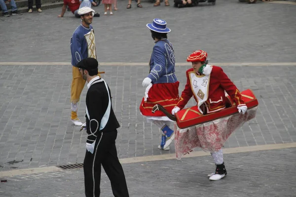 Dança Basca Tradicional Festival Folclórico — Fotografia de Stock