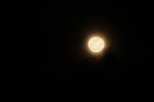 Blick Auf Den Mond Bei Nacht — Stockfoto